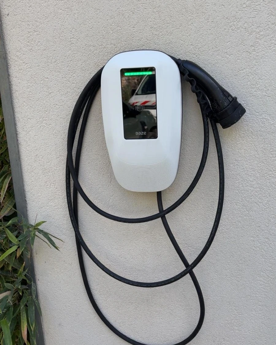 Bornes de recharge pour véhicules électriques – expertise IRVE