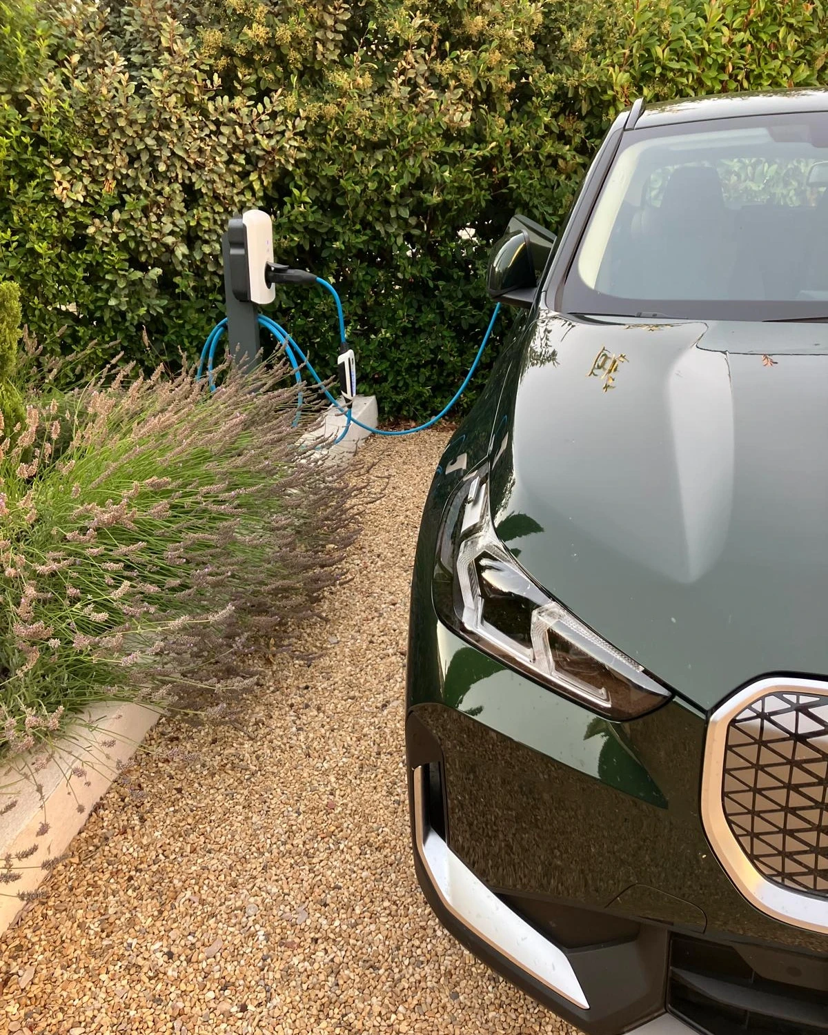 Bornes de recharge pour véhicules électriques – expertise IRVE